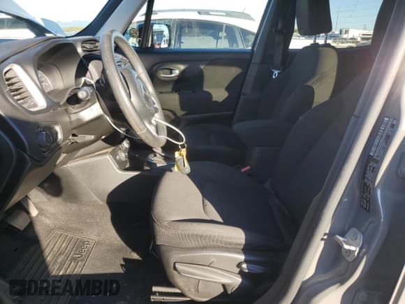 ✅ 2019 Jeep Renegade Sport • VIN: ZACNJBAB2KPK56827 • Lot: 82485895. Wystawiony na Copart z przebiegiem 95 850 mil. Bezpłatny archiwum sprzedaży aukcyjnych z USA i szczegółowy raport historii pojazdu na DreamBid. Zdjęcie 7.