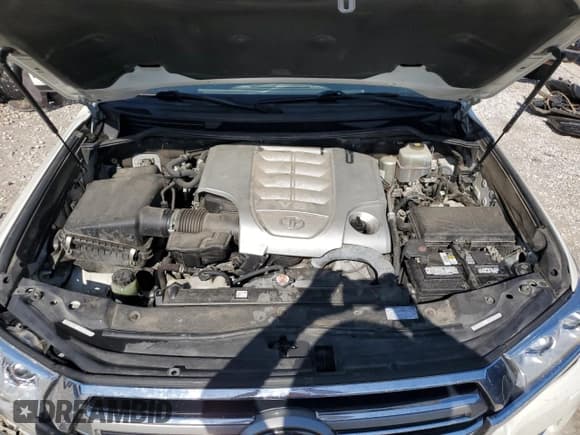 ✅ 2019 Toyota Land Cruiser • VIN: JTMCY7AJ1K4084055 • Лот: 50445844. Опубликован ранее на Copart с пробегом 154 993 миль. Бесплатный доступ к архиву аукционных продаж из США и подробный отчёт об истории автомобиля на DreamBid. Изображение 12.