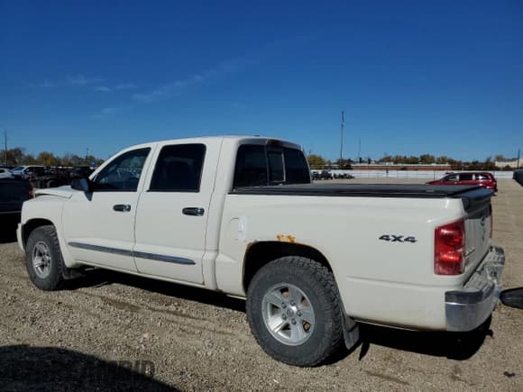 ✅ 2008 Dodge Dakota Laramie • VIN: 1D7HW58N38S638604 • Lot: 90980585. Wystawiony na Copart z przebiegiem 95 871 mil. Bezpłatny archiwum sprzedaży aukcyjnych z USA i szczegółowy raport historii pojazdu na DreamBid. Zdjęcie 2.