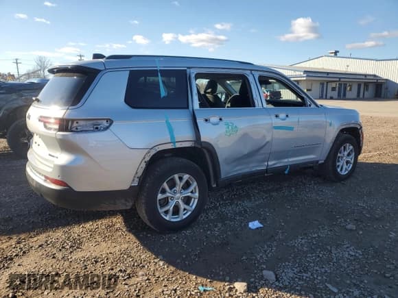 ✅ 2023 Jeep Grand Cherokee Limited • VIN: 1C4RJKBG3P8780405 • Lot: 89904415. Listed on Copart with 10,052 mi. Free auction sales archive from the USA and detailed vehicle history report at DreamBid. Image 3.