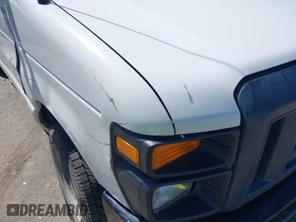 ✅ 2013 Ford Econoline Cargo Commercial • VIN: 1FTNE1EW2DDA61844 • Lot: 42899233. Wystawiony na IAAI z przebiegiem 129 300 mil. Bezpłatny archiwum sprzedaży aukcyjnych z USA i szczegółowy raport historii pojazdu na DreamBid. Zdjęcie 21.