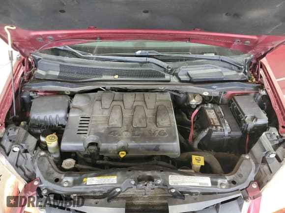 ✅ 2010 Chrysler Town & Country Touring Plus • VIN: 2A4RR8DX4AR449122 • Lot: 81642995. Wystawiony na Copart z przebiegiem 119 456 mil. Bezpłatny archiwum sprzedaży aukcyjnych z USA i szczegółowy raport historii pojazdu na DreamBid. Zdjęcie 12.