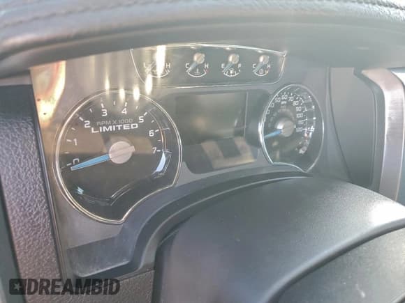 ✅ 2014 Ford F-150 Lariat • VIN: 1FTFW1CT2EFA16709 • Лот: 94820695. Опубликован ранее на Copart с пробегом Не указан. Бесплатный доступ к архиву аукционных продаж из США и подробный отчёт об истории автомобиля на DreamBid. Изображение 9.