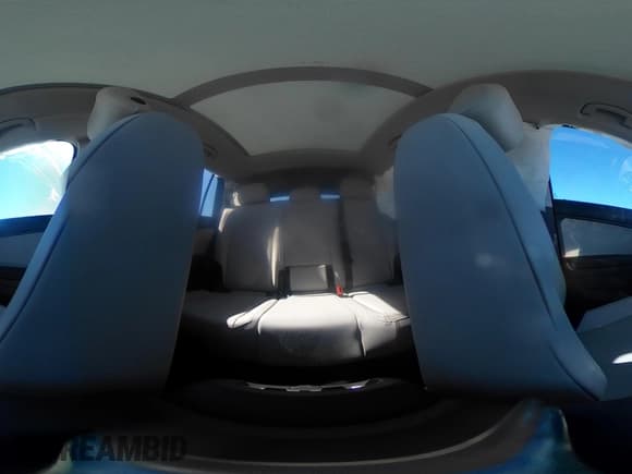 ✅ 2018 Volkswagen Tiguan SEL • VIN: 3VV3B7AX5JM015069 • Lot: 43443131. Listed on IAAI with 82,438 mi. Free auction sales archive from the USA and detailed vehicle history report at DreamBid. Image 18.