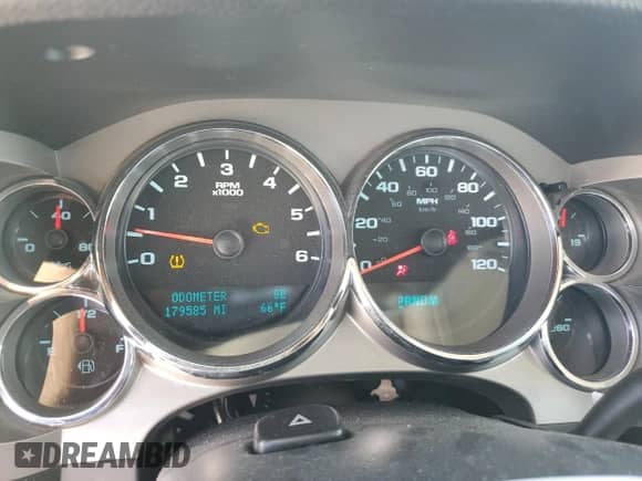 2010 Chevrolet Silverado 1500 LT с VIN 1GCSKSE32AZ173100, выставлен на аукционе Copart как лот 84477555 с пробегом 179 585 миль миль и Чистый • Clean title. История ставок и продаж доступна на DreamBid. Изображение 9.