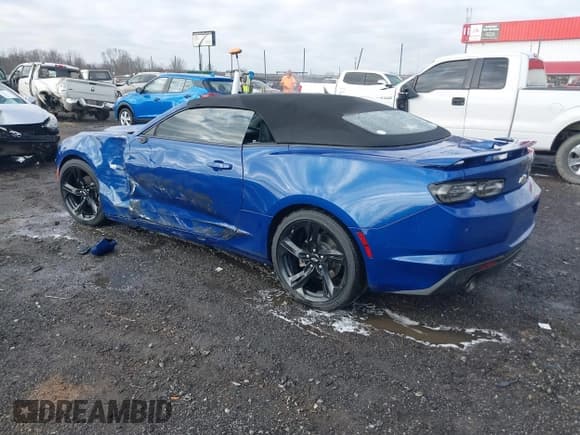 ✅ 2021 Chevrolet Camaro 1LT • VIN: 1G1FB3DS8M0110133 • Lot: 41772438. Wystawiony na IAAI z przebiegiem 53 700 mil. Bezpłatny archiwum sprzedaży aukcyjnych z USA i szczegółowy raport historii pojazdu na DreamBid. Zdjęcie 3.