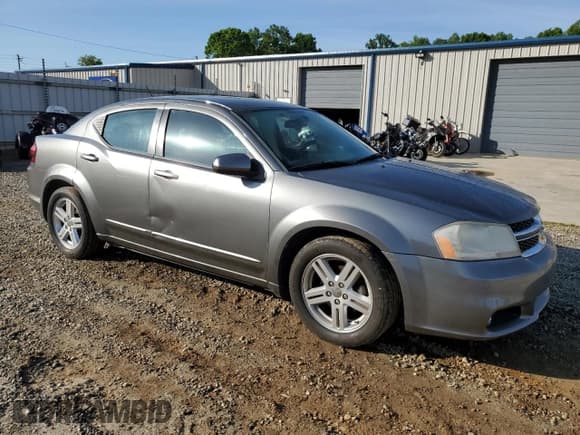 ✅ 2013 Dodge Avenger SXT • VIN: 1C3CDZCB3DN590341 • Лот: 50780234. Опубликован ранее на Copart с пробегом 255 030 миль. Бесплатный доступ к архиву аукционных продаж из США и подробный отчёт об истории автомобиля на DreamBid. Изображение 4.