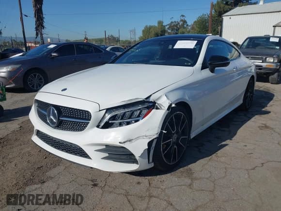 ✅ 2019 Mercedes-Benz C 300 • VIN: WDDWJ8DB1KF844216 • Lot: 41824556. Listed on IAAI with 104,530 mi. Free auction sales archive from the USA and detailed vehicle history report at DreamBid. Image 2.