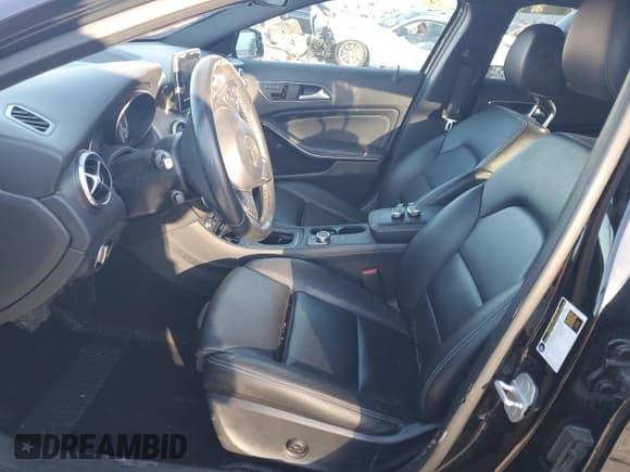 ✅ 2017 Mercedes-Benz GLA 250 • VIN: WDCTG4GB8HJ301980 • Lot: 87387255. Listed on Copart with 19,863 mi. Free auction sales archive from the USA and detailed vehicle history report at DreamBid. Image 7.