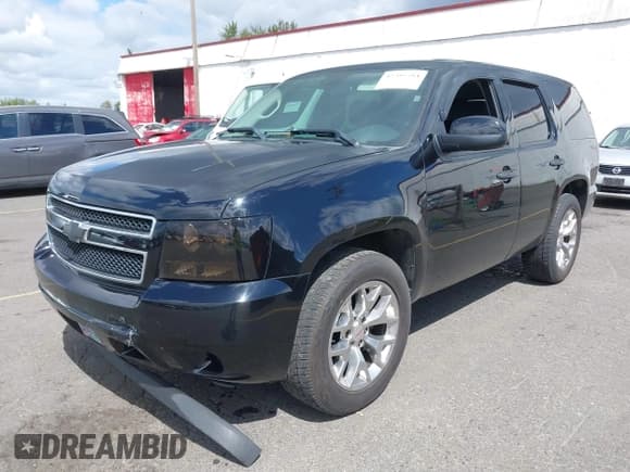 ✅ 2011 Chevrolet Tahoe Commercial • VIN: 1GNLC2E09BR156939 • Lot: 42280594. Listed on IAAI with 181,581 mi. Free auction sales archive from the USA and detailed vehicle history report at DreamBid. Image 2.