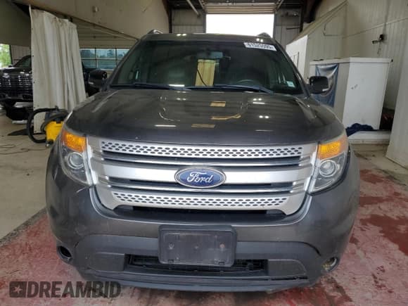 ✅ 2015 Ford Explorer XLT • VIN: 1FM5K8D8XFGA52701 • Lot: 61525595. Wystawiony na Copart z przebiegiem 159 471 mil. Bezpłatny archiwum sprzedaży aukcyjnych z USA i szczegółowy raport historii pojazdu na DreamBid. Zdjęcie 5.
