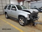 ✅ 2013 Chevrolet Tahoe LT • VIN: 1GNSKBE08DR273901 • Lot: 91366215. Wystawiony na Copart z przebiegiem 301 790 mil. Bezpłatny archiwum sprzedaży aukcyjnych z USA i szczegółowy raport historii pojazdu na DreamBid. Zdjęcie 4.