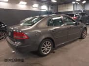 ✅ 2005 Saab 9-3 Arc • VIN: YS3FD49Y251034403 • Lot: 41924071. Wystawiony na IAAI z przebiegiem 155 818 mil. Bezpłatny archiwum sprzedaży aukcyjnych z USA i szczegółowy raport historii pojazdu na DreamBid. Zdjęcie 4.