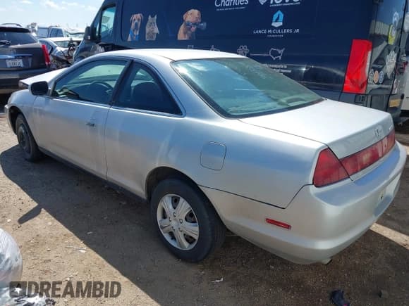✅ 2000 Honda Accord LX • VIN: 1HGCG2248YA036577 • Lot: 43163727. Wystawiony na IAAI z przebiegiem Nie podano. Bezpłatny archiwum sprzedaży aukcyjnych z USA i szczegółowy raport historii pojazdu na DreamBid. Zdjęcie 3.