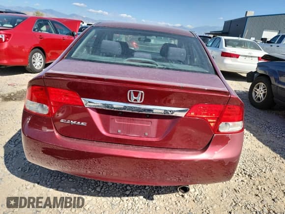 ✅ 2010 Honda Civic LX-S • VIN: 19XFA1E63AE012128 • Лот: 81065975. Опубликован ранее на Copart с пробегом Не указан. Бесплатный доступ к архиву аукционных продаж из США и подробный отчёт об истории автомобиля на DreamBid. Изображение 6.