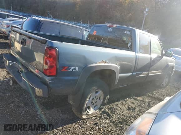 2006 Chevrolet Silverado 1500 LT1 с VIN 1GCEK19BX6Z232992, выставлен на аукционе Copart как лот 90894705 с пробегом 215 655 миль миль и Списание • Salvage title. История ставок и продаж доступна на DreamBid. Изображение 3.