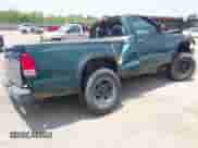 2001 Dodge Dakota Sport z VIN 1B7GG26N11S149189, wystawiony jako IAAI lot #42435137 z przebiegiem 152 363 mil mil oraz . Historia ofert i sprzedaży dostępna na DreamBid. Obrazek 4.