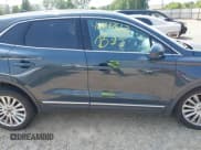 ✅ 2019 Lincoln MKC Standard • VIN: 5LMCJ1C90KUL17338 • Lot: 42447663. Listed on IAAI with 77,632 mi. Free auction sales archive from the USA and detailed vehicle history report at DreamBid. Image 13.