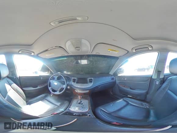 2009 Hyundai Genesis z VIN KMHGC46E09U058000, wystawiony jako Copart lot #49800664 z przebiegiem 150 150 mil mil oraz Szkoda całkowita • Salvage title. Historia ofert i sprzedaży dostępna na DreamBid. Obrazek 13.