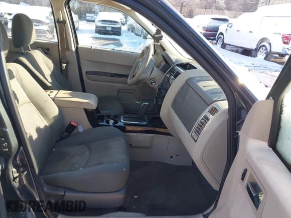 ✅ 2008 Mazda Tribute Touring • VIN: 4F2CZ02Z08KM11770 • Lot: 43849223. Listed on IAAI with 182,633 mi. Free auction sales archive from the USA and detailed vehicle history report at DreamBid. Image 5.