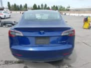 ✅ 2021 Tesla Model 3 Long Range • VIN: 5YJ3E1EB6MF878411 • Lot: 41986947. Wystawiony na IAAI z przebiegiem 71 978 mil. Bezpłatny archiwum sprzedaży aukcyjnych z USA i szczegółowy raport historii pojazdu na DreamBid. Zdjęcie 17.