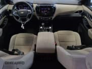 ✅ 2023 Chevrolet Traverse LS • VIN: 1GNERFKW7PJ231053 • Lot: 68473214. Wystawiony na Copart z przebiegiem 37 012 mil. Bezpłatny archiwum sprzedaży aukcyjnych z USA i szczegółowy raport historii pojazdu na DreamBid. Zdjęcie 8.