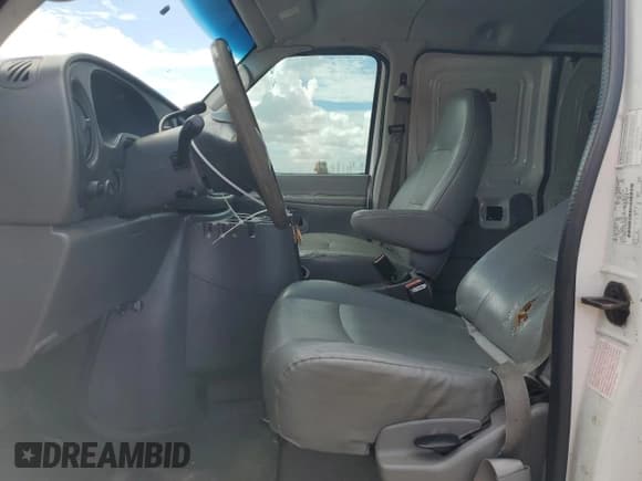 ✅ 2003 Ford Econoline Cargo Super • VIN: 1FTNS24L33HB79897 • Лот: 68431674. Опубликован ранее на Copart с пробегом 493 354 миль. Бесплатный доступ к архиву аукционных продаж из США и подробный отчёт об истории автомобиля на DreamBid. Изображение 7.