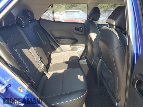 ✅ 2022 Hyundai Venue Limited • VIN: KMHRC8A31NU192840 • Lot: 52451335. Listed on Copart with 28,914 mi. Free auction sales archive from the USA and detailed vehicle history report at DreamBid. Image 11.