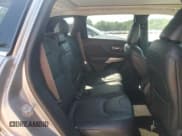 ✅ 2017 Jeep Cherokee Overland • VIN: 1C4PJMJS2HW584851 • Lot: 61738325. Listed on Copart with 34,582 mi. Free auction sales archive from the USA and detailed vehicle history report at DreamBid. Image 11.