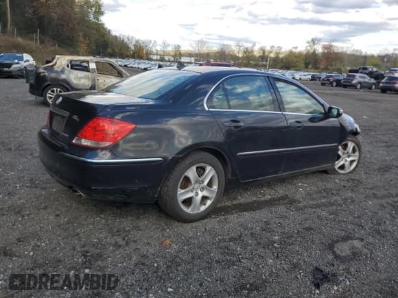 ✅ 2005 Acura RL • VIN: JH4KB16505C014576 • Lot: 87039005. Listed on Copart with 176,789 mi. Free auction sales archive from the USA and detailed vehicle history report at DreamBid. Image 3.