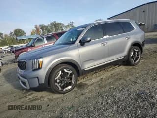 ✅ 2025 Kia Telluride EX • VIN: 5XYP3DGC4SG618853 • Lot: 85303745. Listed on Copart with 18,706 mi. Free auction sales archive from the USA and detailed vehicle history report at DreamBid. Image 1.