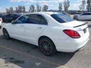 ✅ 2020 Mercedes-Benz C 300 • VIN: WDDWF8DB8LR527891 • Lot: 41708063. Wystawiony na IAAI z przebiegiem 56 542 mil. Bezpłatny archiwum sprzedaży aukcyjnych z USA i szczegółowy raport historii pojazdu na DreamBid. Zdjęcie 3.