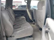 ✅ 2003 Chevrolet Suburban LS • VIN: 3GNEC16T03G334122 • Lot: 41860521. Wystawiony na IAAI z przebiegiem 195 648 mil. Bezpłatny archiwum sprzedaży aukcyjnych z USA i szczegółowy raport historii pojazdu na DreamBid. Zdjęcie 8.