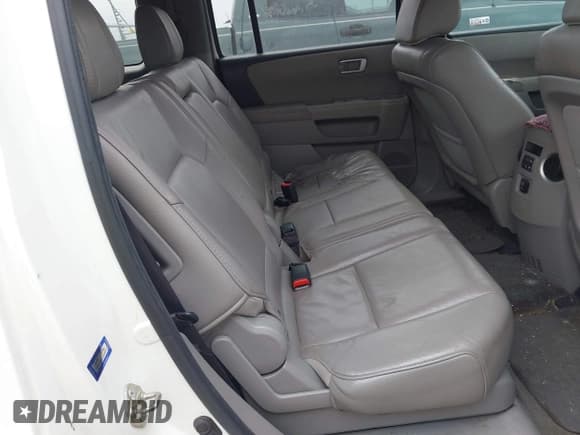 ✅ 2013 Honda Pilot EX-L • VIN: 5FNYF3H76DB003867 • Lot: 42419043. Listed on IAAI with 175,632 mi. Free auction sales archive from the USA and detailed vehicle history report at DreamBid. Image 8.