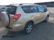 ✅ 2012 Toyota RAV4 • VIN: 2T3ZK4DV0CW018559 • Lot: 41490757. Wystawiony na IAAI z przebiegiem 204 745 mil. Bezpłatny archiwum sprzedaży aukcyjnych z USA i szczegółowy raport historii pojazdu na DreamBid. Zdjęcie 4.