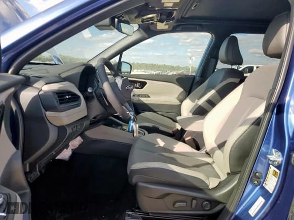 ✅ 2025 Subaru Forester Limited Hybrid • VIN: JF2SLSRD5SH426659 • Lot: 90471415. Wystawiony na Copart z przebiegiem 1 707 mil. Bezpłatny archiwum sprzedaży aukcyjnych z USA i szczegółowy raport historii pojazdu na DreamBid. Zdjęcie 7.