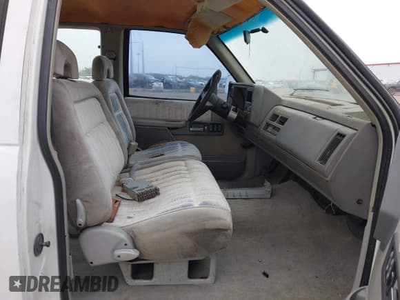 ✅ 1994 GMC Sierra 1500 SLE1 • VIN: 2GTEC19ZXR1545189 • Lot: 43866544. Wystawiony na IAAI z przebiegiem 392 935 mil. Bezpłatny archiwum sprzedaży aukcyjnych z USA i szczegółowy raport historii pojazdu na DreamBid. Zdjęcie 5.