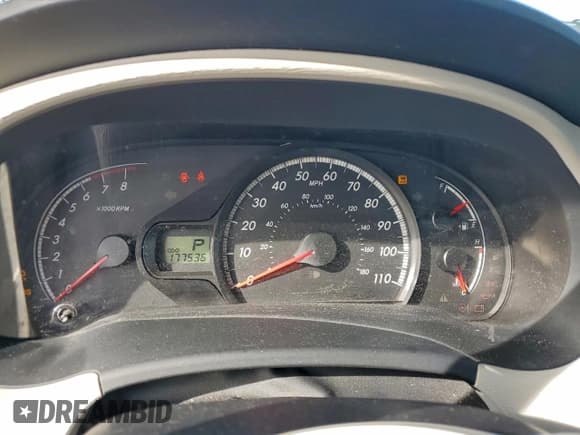 ✅ 2011 Toyota Sienna LE • VIN: 5TDKK3DC3BS071816 • Лот: 94692915. Опубликован ранее на Copart с пробегом 177 536 миль. Бесплатный доступ к архиву аукционных продаж из США и подробный отчёт об истории автомобиля на DreamBid. Изображение 9.