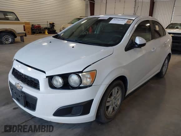 2015 Chevrolet Sonic LT with VIN 1G1JC5SH4F4136377, listed as a IAAI auction lot 42542312 with 148,131 mi miles and . Bid and sale history available at DreamBid. Image 2.