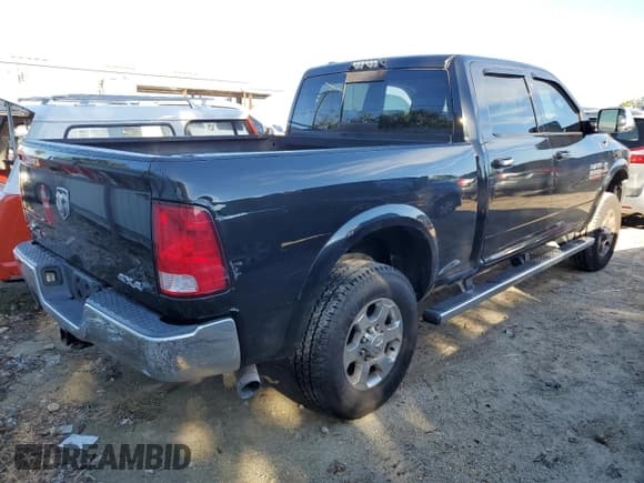 ✅ 2018 Ram 3500 SLT • VIN: 3C63R3DL6JG423193 • Lot: 73649644. Wystawiony na Copart z przebiegiem 114 903 mil. Bezpłatny archiwum sprzedaży aukcyjnych z USA i szczegółowy raport historii pojazdu na DreamBid. Zdjęcie 3.