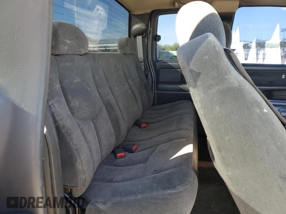 ✅ 2003 Chevrolet Silverado 2500HD LS • VIN: 1GCHC29U33E123116 • Лот: 77034944. Опубликован ранее на Copart с пробегом 225 233 миль. Бесплатный доступ к архиву аукционных продаж из США и подробный отчёт об истории автомобиля на DreamBid. Изображение 10.