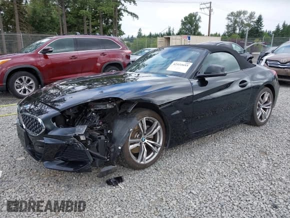 ✅ 2019 BMW Z4 sDrive30i • VIN: WBAHF3C57KWW45753 • Lot: 42532693. Listed on IAAI with 25,669 mi. Free auction sales archive from the USA and detailed vehicle history report at DreamBid. Image 2.