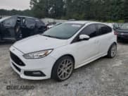 ✅ 2017 Ford Focus ST • VIN: 1FADP3L91HL221535 • Lot: 84009415. Wystawiony na Copart z przebiegiem 81 210 mil. Bezpłatny archiwum sprzedaży aukcyjnych z USA i szczegółowy raport historii pojazdu na DreamBid. Zdjęcie 1.