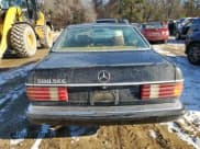 ✅ 1985 Mercedes-Benz 500 • VIN: WDBCA44D5FA143302 • Lot: 86618514. Wystawiony na Copart z przebiegiem 115 565 mil. Bezpłatny archiwum sprzedaży aukcyjnych z USA i szczegółowy raport historii pojazdu na DreamBid. Zdjęcie 6.
