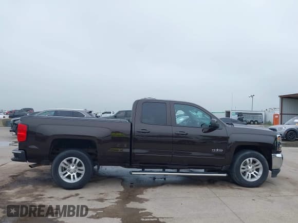 ✅ 2019 Chevrolet Silverado 1500 LT • VIN: 2GCRCPEC7K1115535 • Lot: 42413006. Wystawiony na IAAI z przebiegiem 136 455 mil. Bezpłatny archiwum sprzedaży aukcyjnych z USA i szczegółowy raport historii pojazdu na DreamBid. Zdjęcie 14.