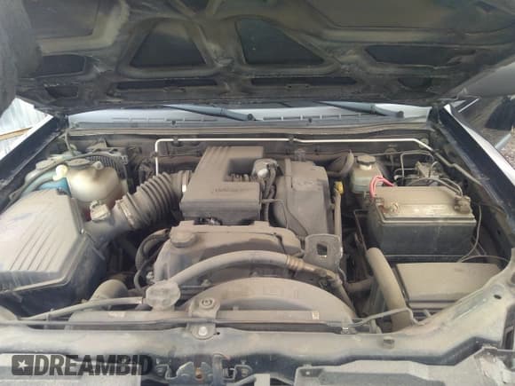 ✅ 2004 Chevrolet Colorado LS Z71 • VIN: 1GCDT196948105715 • Lot: 31924071. Listed on IAAI with 326 mi. Free auction sales archive from the USA and detailed vehicle history report at DreamBid. Image 10.