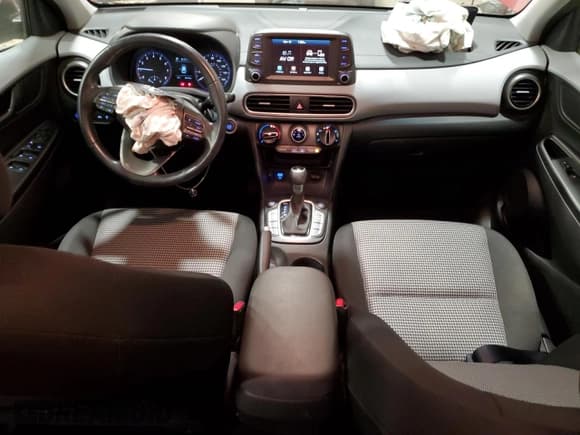 ✅ 2019 Hyundai Kona SEL • VIN: KM8K2CAA3KU347860 • Лот: 76661273. Опубликован ранее на Copart с пробегом 26 436 миль. Бесплатный доступ к архиву аукционных продаж из США и подробный отчёт об истории автомобиля на DreamBid. Изображение 8.