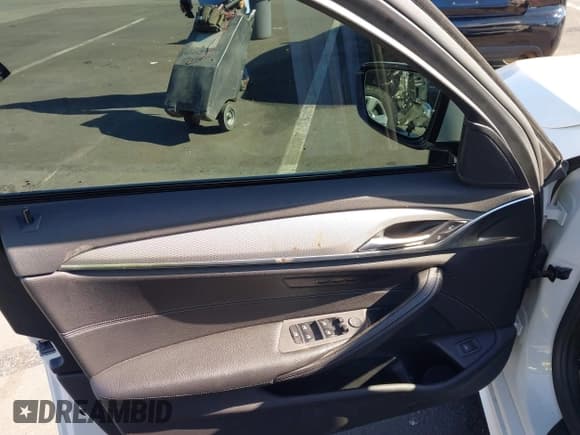 ✅ 2019 BMW 5 Series 530i • VIN: WBAJA5C52KWA57922 • Lot: 40896802. Listed on IAAI with 60,562 mi. Free auction sales archive from the USA and detailed vehicle history report at DreamBid. Image 20.