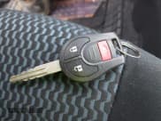 ✅ 2016 Nissan Note S • VIN: 3N1CE2CP2GL379277 • Lot: 43703493. Wystawiony na IAAI z przebiegiem 98 228 mil. Bezpłatny archiwum sprzedaży aukcyjnych z USA i szczegółowy raport historii pojazdu na DreamBid. Zdjęcie 11.