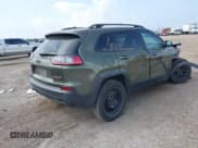 ✅ 2019 Jeep Cherokee Trailhawk • VIN: 1C4PJMBX7KD200334 • Лот: 43383144. Опубликован ранее на IAAI с пробегом 245 711 миль. Бесплатный доступ к архиву аукционных продаж из США и подробный отчёт об истории автомобиля на DreamBid. Изображение 4.